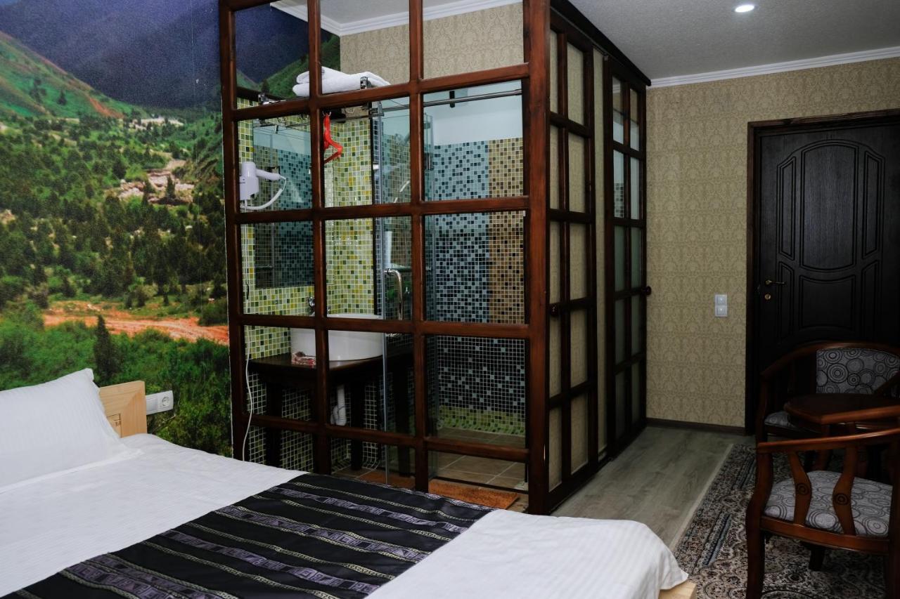 Hotel Eco House Oš Esterno foto