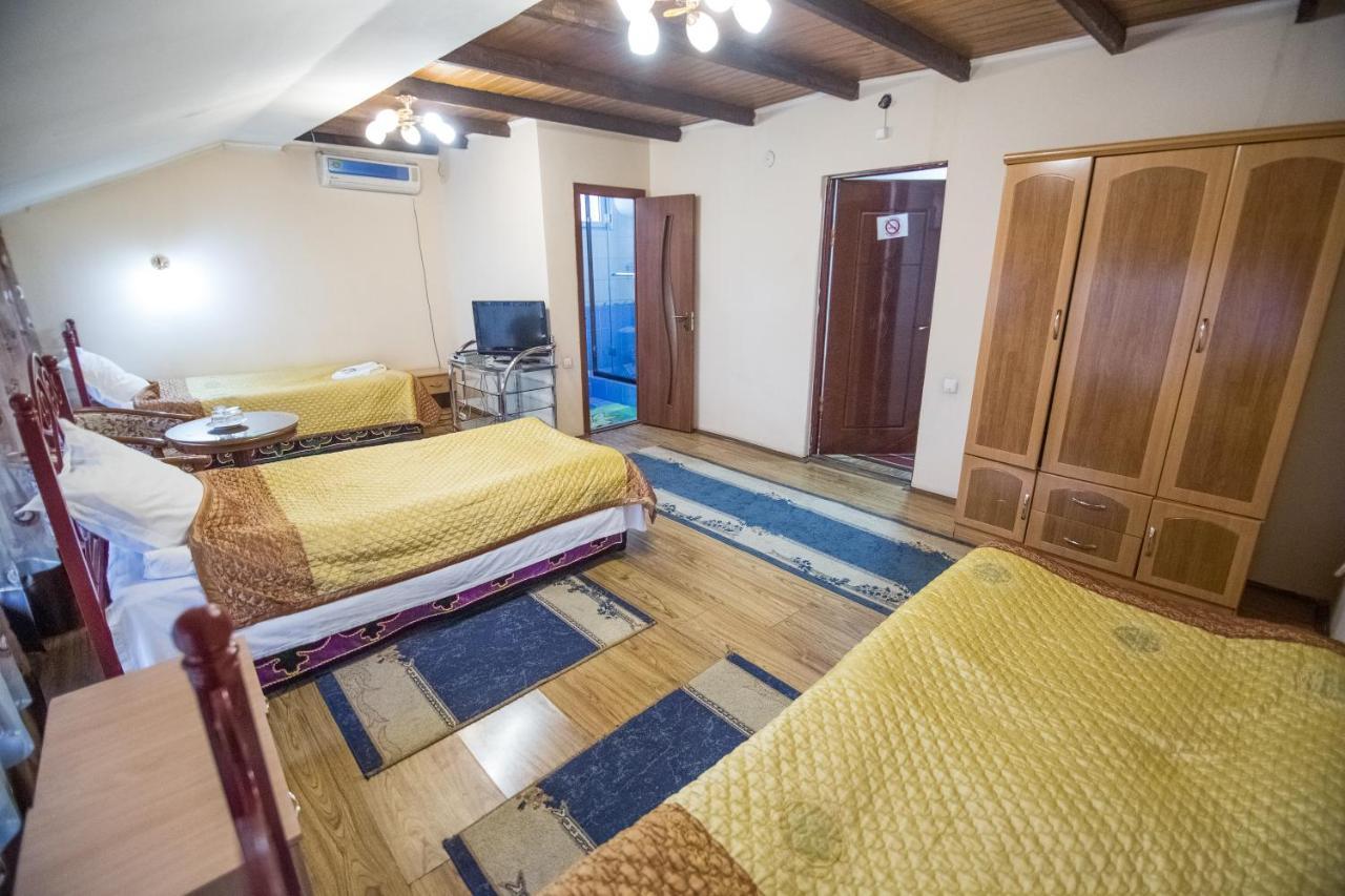 Hotel Eco House Oš Esterno foto